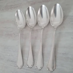 Cuillères en métal argenté (poinçon d'argenture) style Louis XV
