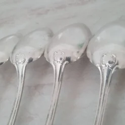 Cuillères en métal argenté (poinçon d'argenture) style Louis XV