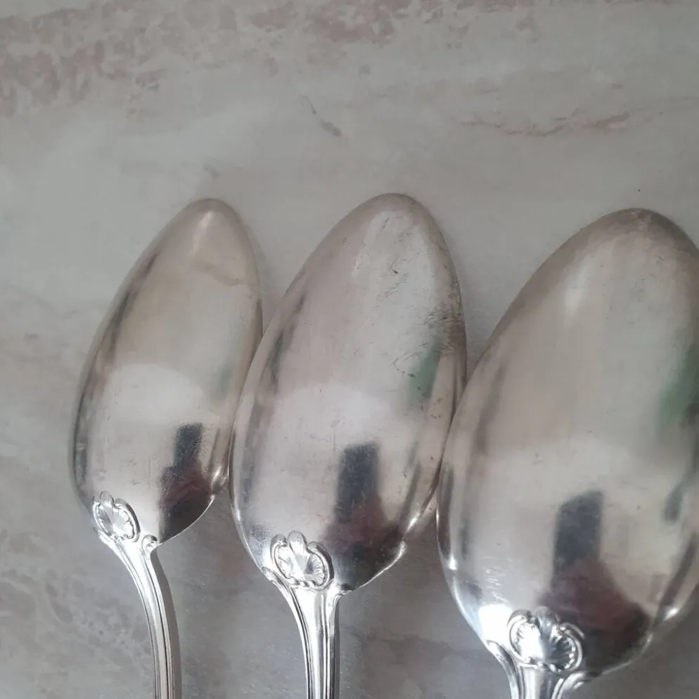 Cuillères en métal argenté (poinçon d'argenture) style Louis XV
