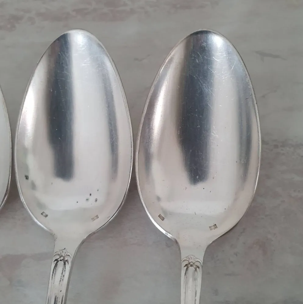 Cuillères en métal argenté (poinçon d'argenture) style Louis XV