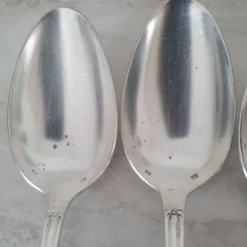 Cuillères en métal argenté (poinçon d'argenture) style Louis XV