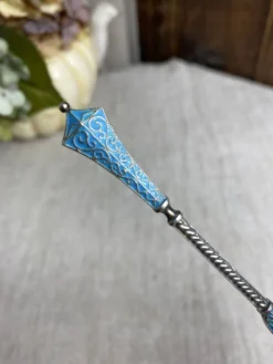 Cuillère à soupoudrer en argent émail cloisonné par David Andersen