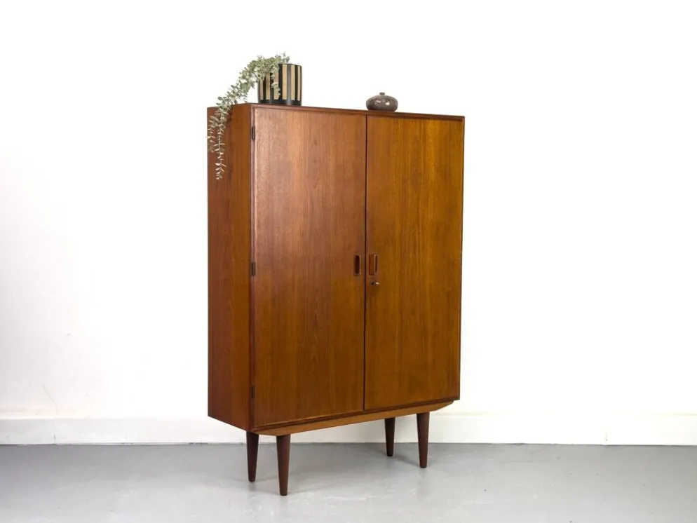 Danish Cabinet in Teak by Børge Mogensen for Søborg Møbelfabrik, 1960s
