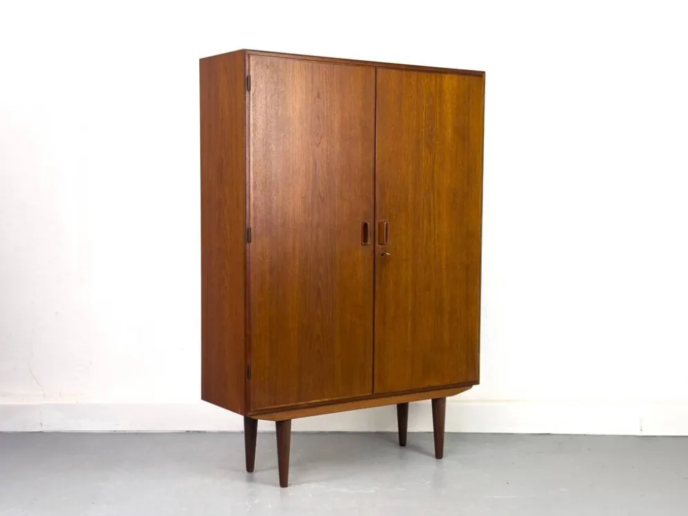 Danish Cabinet in Teak by Børge Mogensen for Søborg Møbelfabrik, 1960s