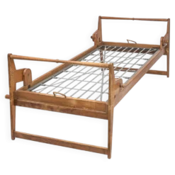 Daybed ancien pliable par Guillerme et Chambron