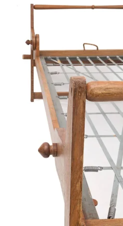 Daybed ancien pliable par Guillerme et Chambron