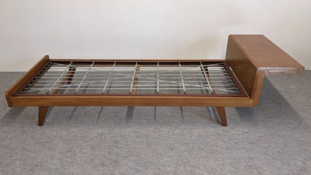 Daybed, banquette ou lit de repos de style scandinave, France vers 1960