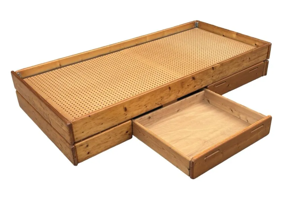 Daybed en pin avec tiroirs, années 50