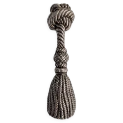 Décapsuleur vintage en métal argenté – motif pompon
