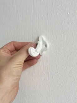 Décor salle de bain, patères, porte-savon, accroches en métal blanc