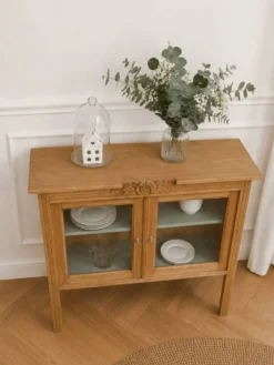 Desserte Art Déco en bois, 2 portes vitrées.