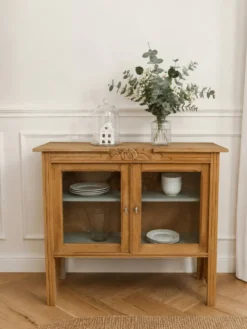 Desserte Art Déco en bois, 2 portes vitrées.