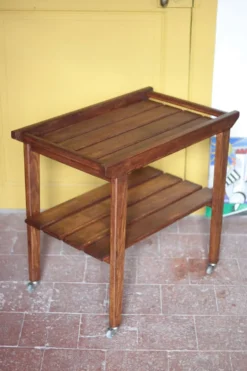 Desserte bois vintage, desserte vintage, meuble à roulettes, serviteur, tab