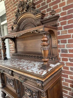 Desserte - Buffet ancien en noyer Henri II XIXeme