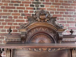 Desserte - Buffet ancien en noyer Henri II XIXeme