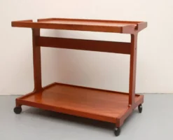 Desserte des années 70 en teck