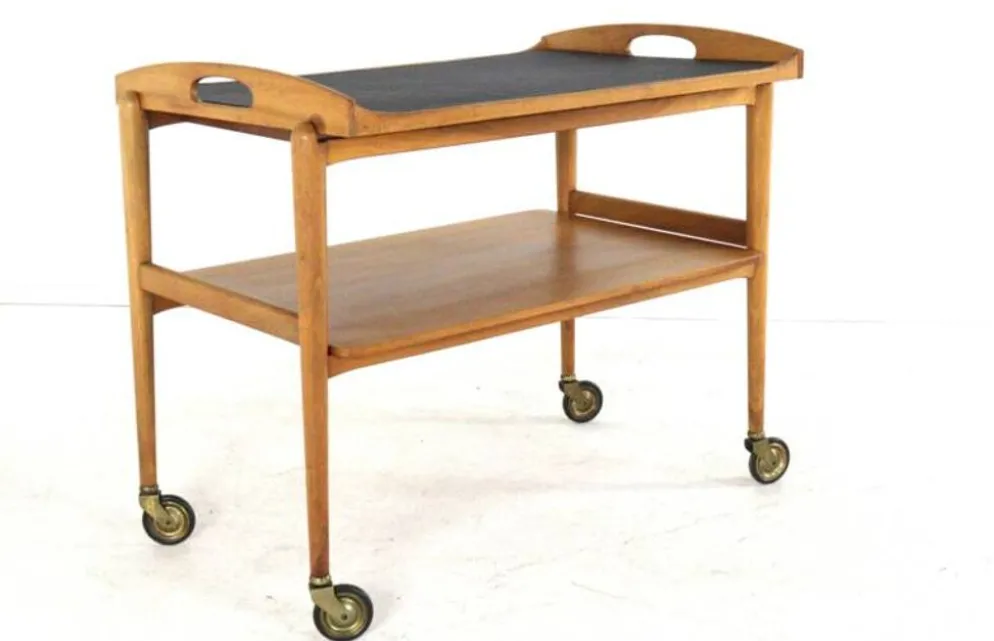 Desserte en bois de style mid-century moderne avec plateau amovible