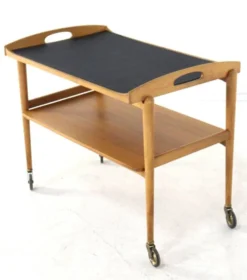 Desserte en bois de style mid-century moderne avec plateau amovible