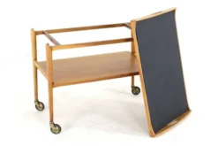Desserte en bois de style mid-century moderne avec plateau amovible