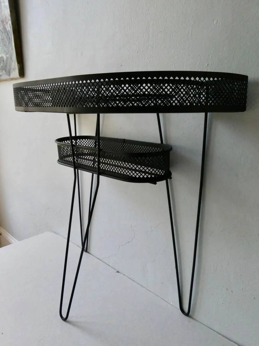 Desserte en métal noir, années 60