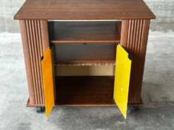 Desserte meuble bar vintage sur roulettes – années 60-70