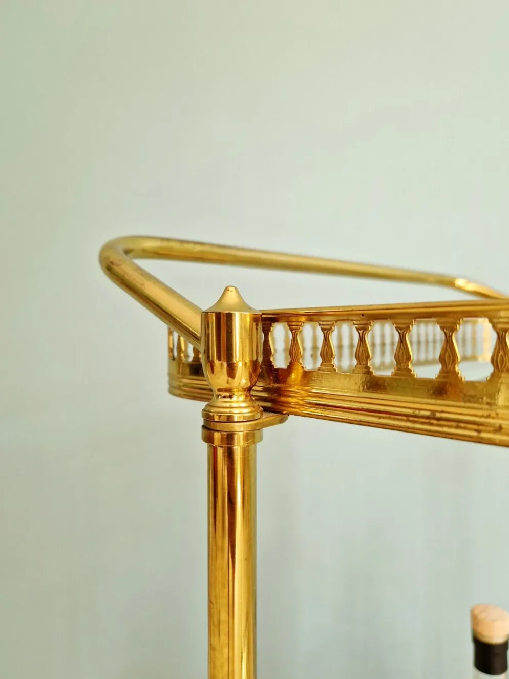 Desserte Mid-century en laiton ajouré, 1950-60