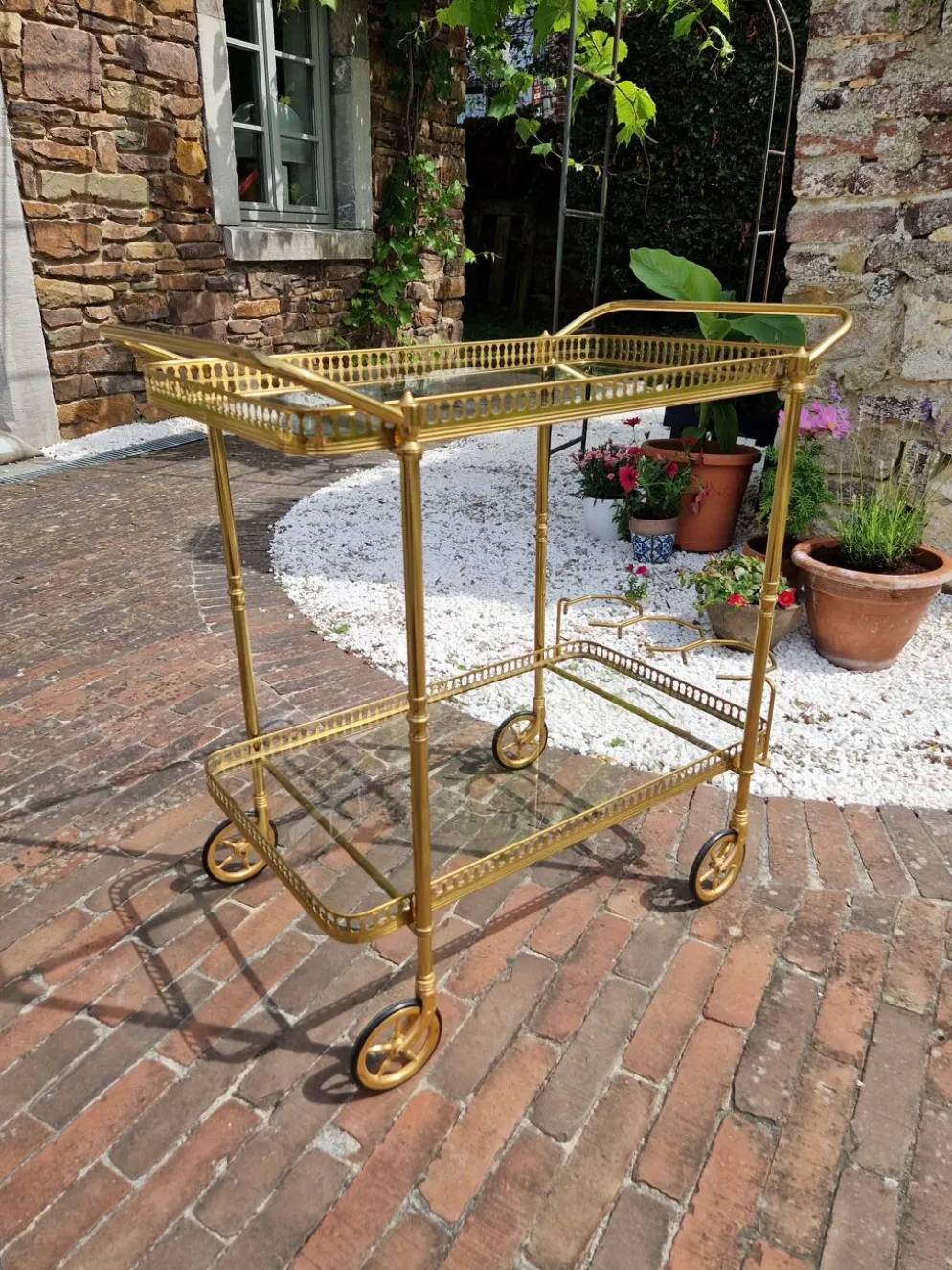 Desserte Mid-century en laiton ajouré, 1950-60