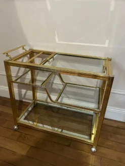 Desserte ou bar roulant