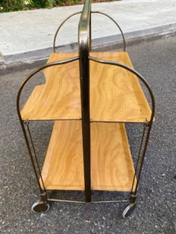 Desserte pliante vintage jaune à roulettes type Dinett 60s/70s
