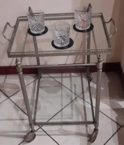 Desserte roulante en laiton argenté