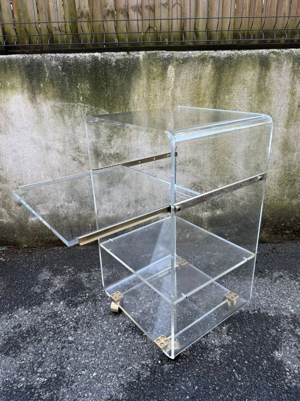 Desserte roulante en plexiglas – Marais International – années 1970-1980