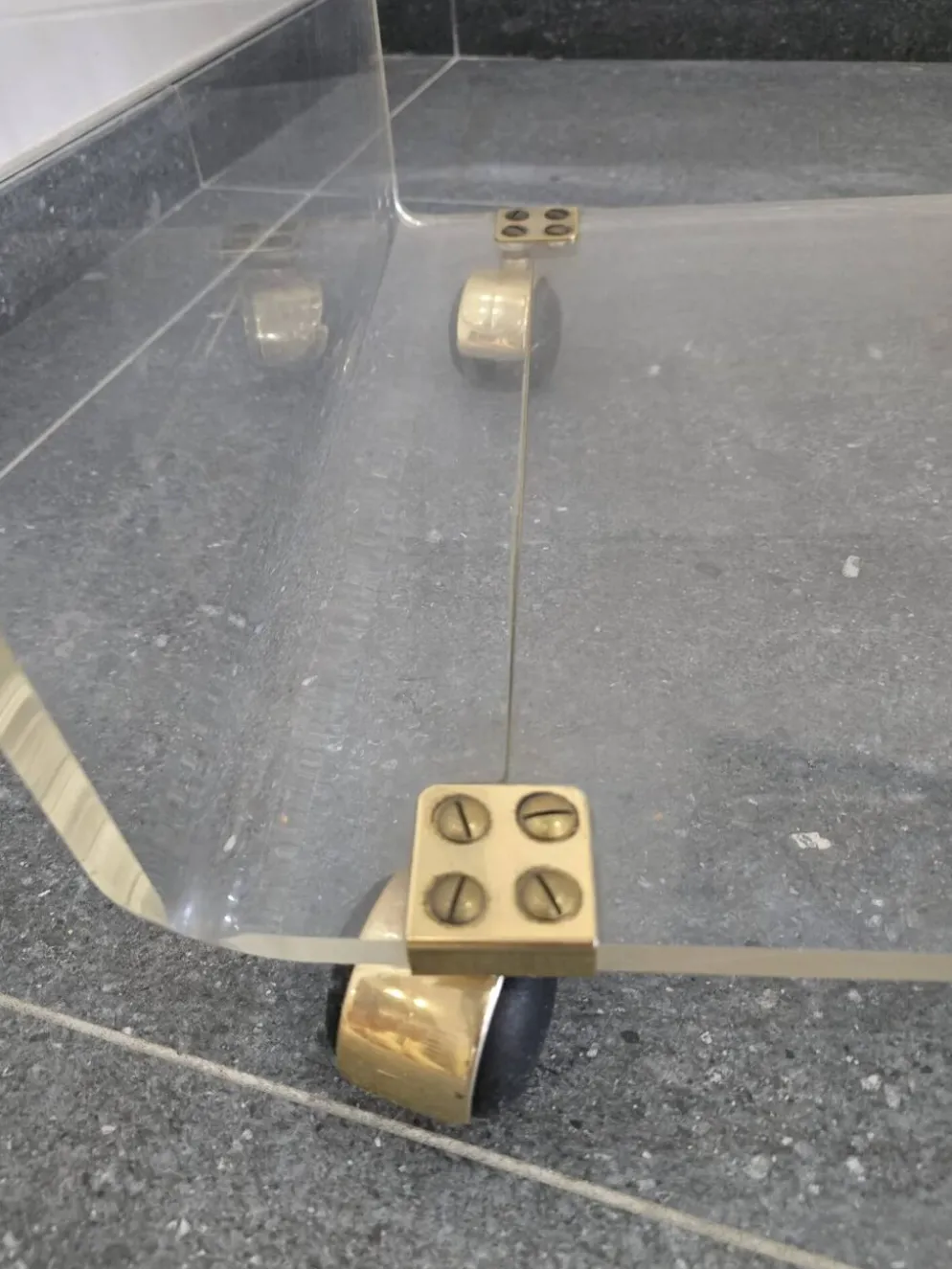 Desserte roulante en plexiglas – Marais International – années 1970-1980