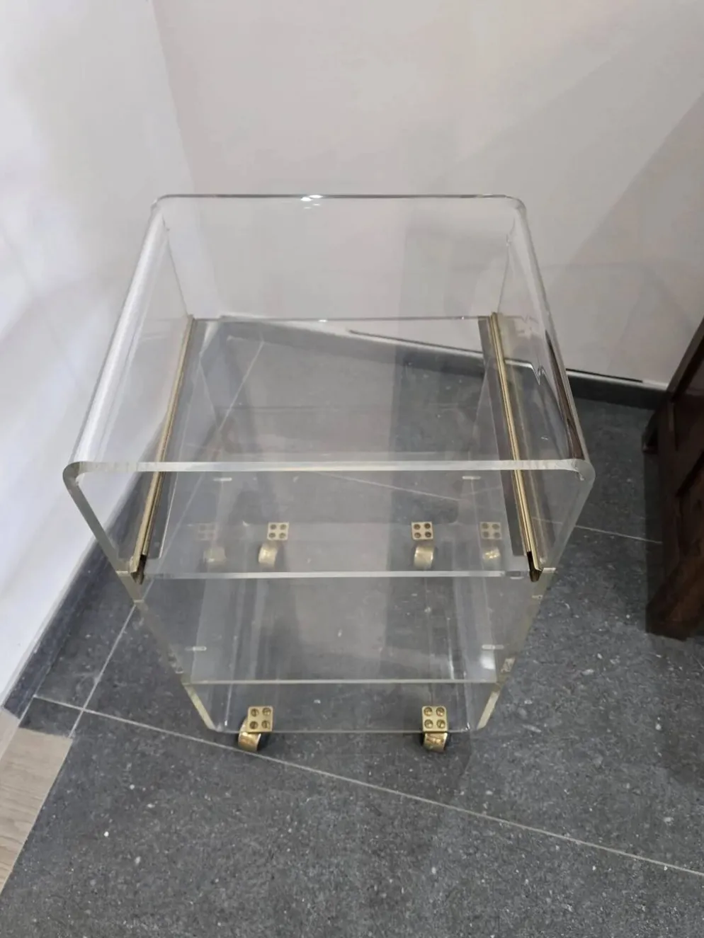 Desserte roulante en plexiglas – Marais International – années 1970-1980