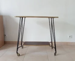 Desserte roulante/table d appoint vintage formica et fer forgé