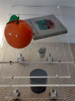 Desserte roulante vintage en plexiglas-esprit Space Age-années 70