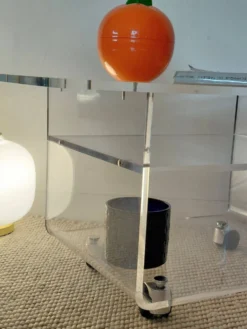 Desserte roulante vintage en plexiglas-esprit Space Age-années 70