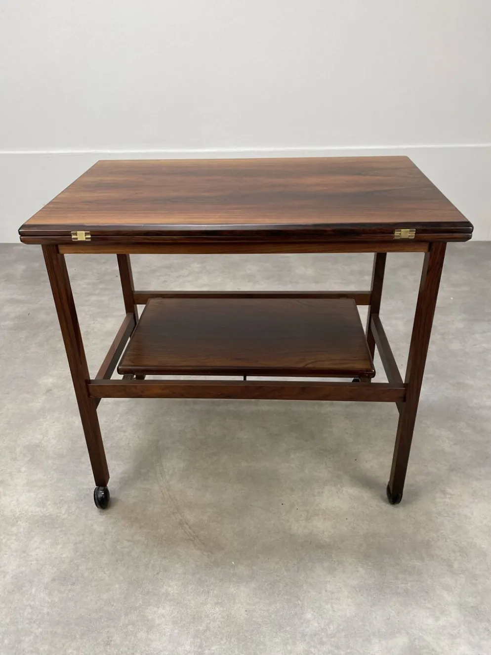 Desserte scandinave arrebo mobler en palissandre plateau portefeuille