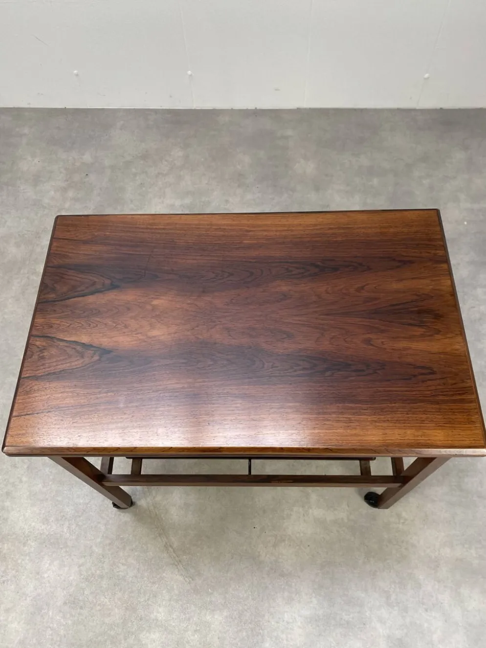 Desserte scandinave arrebo mobler en palissandre plateau portefeuille