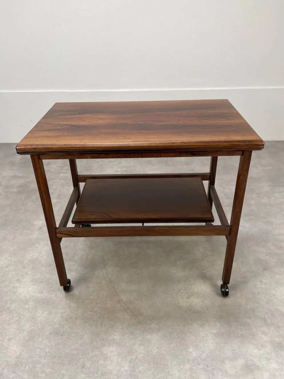 Desserte scandinave arrebo mobler en palissandre plateau portefeuille
