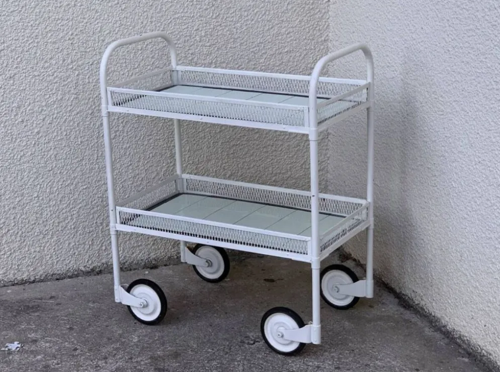 Desserte vintage en métal ajouré 1950