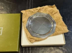 Dessous de bouteille en métal argenté Christofle modèle Villars