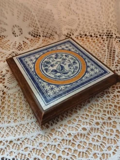 Dessous de plat ancien