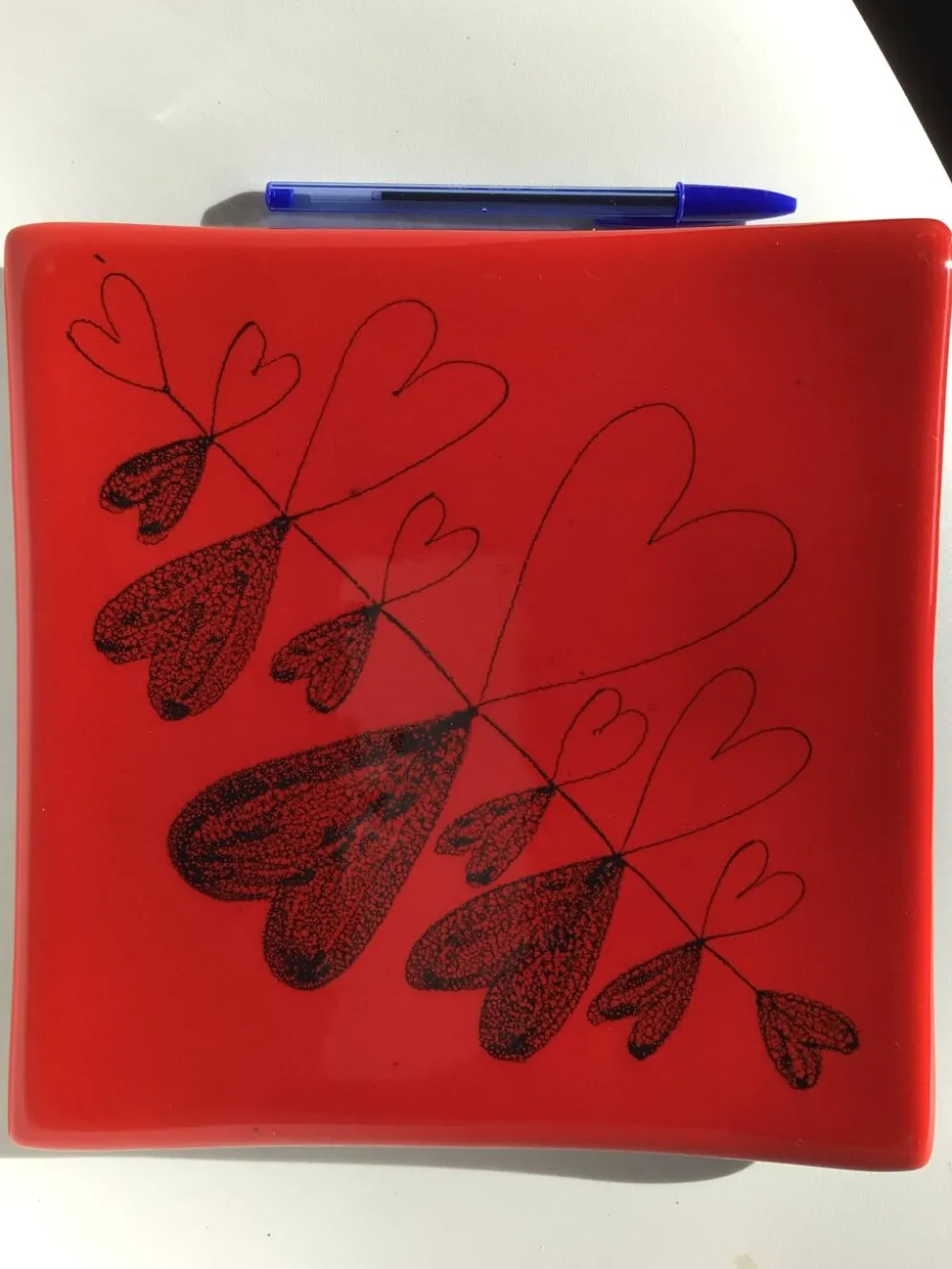 Dessous de plat cœur rouge