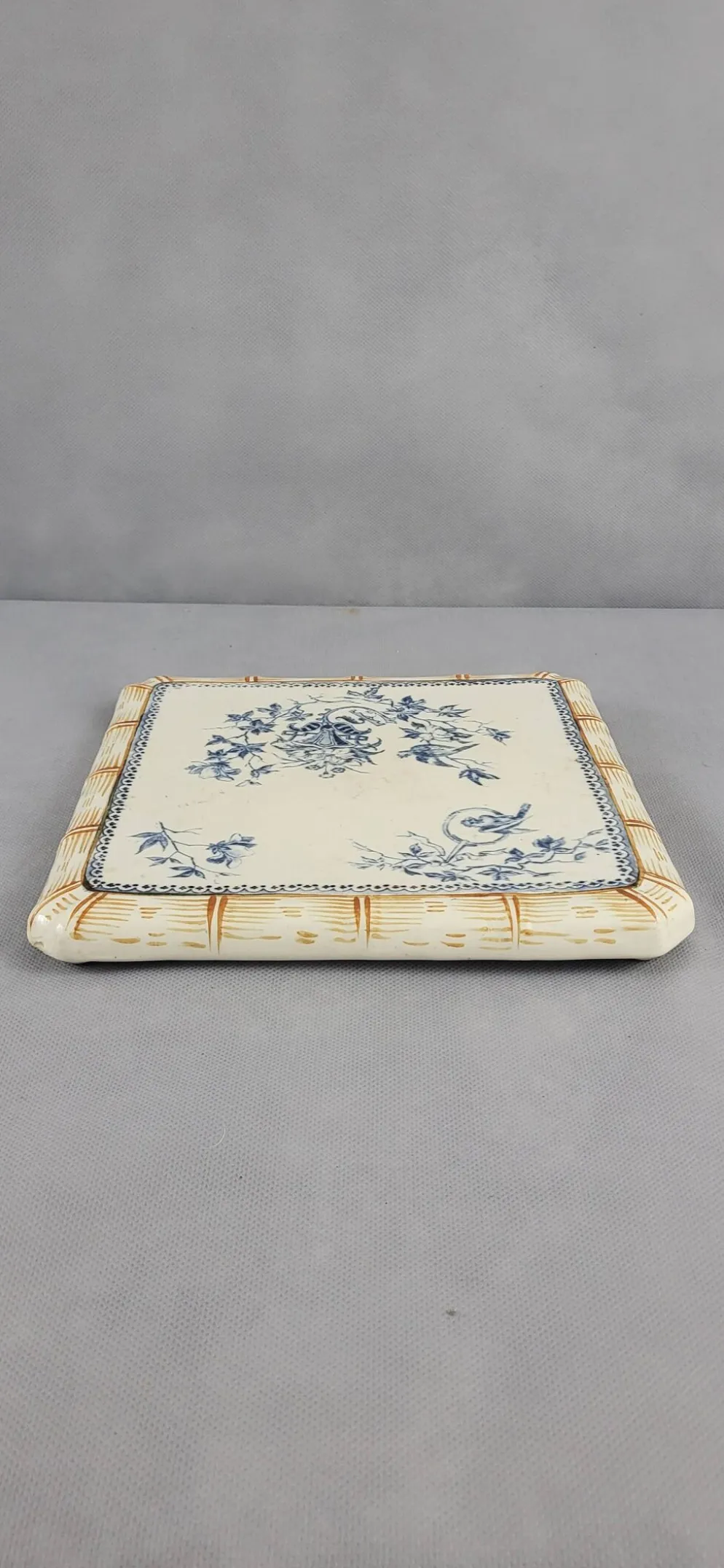 Dessous de plat en faïence Creil et Montereau