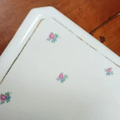 Dessous de plat en faïence fleurie