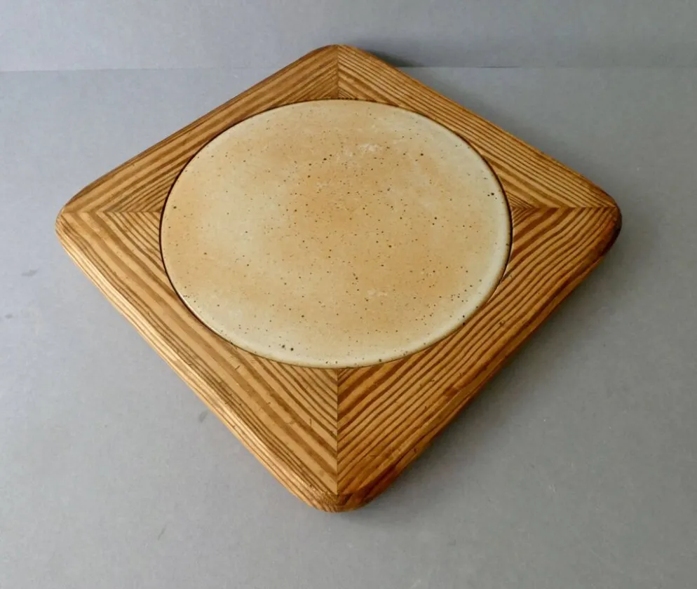 Dessous de plat en pin et en grès du Marais France, années 80