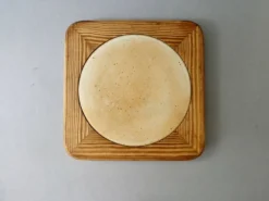 Dessous de plat en pin et en grès du Marais France, années 80