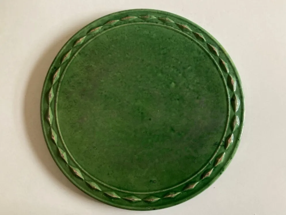 Dessous de plat en terre vernissée vert 1950 Aegitna Vallauris