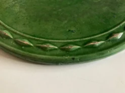Dessous de plat en terre vernissée vert 1950 Aegitna Vallauris