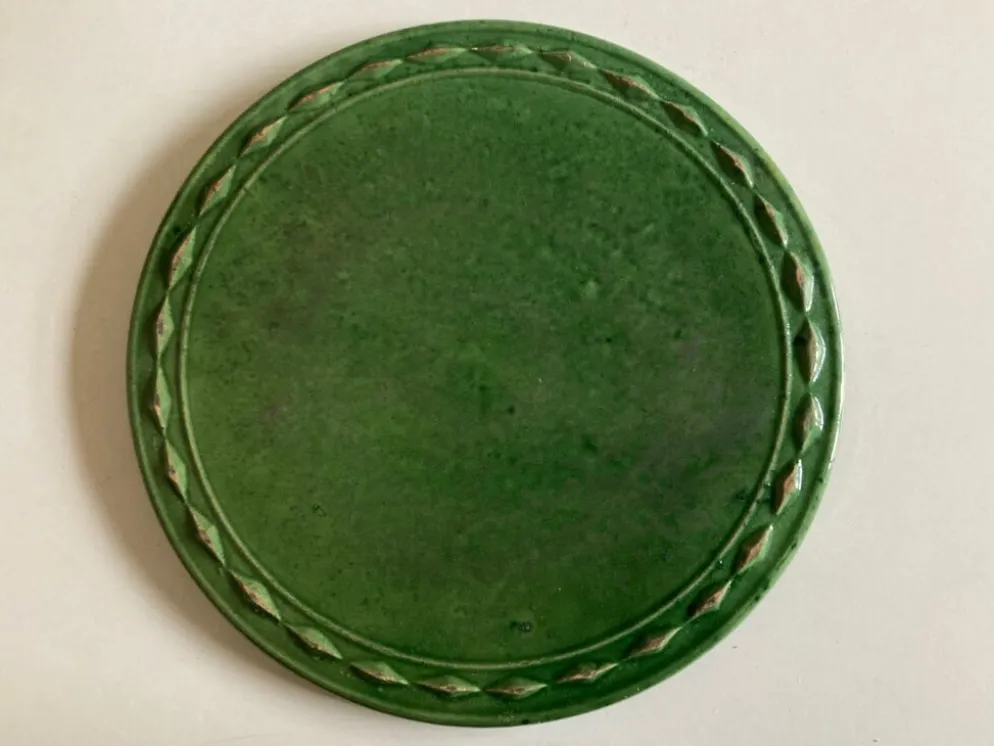 Dessous de plat en terre vernissée vert 1950 Aegitna Vallauris